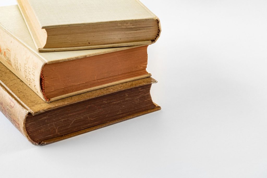 The Hidden Benefits of Community Book Clubs for Mental Health and Social Bonds