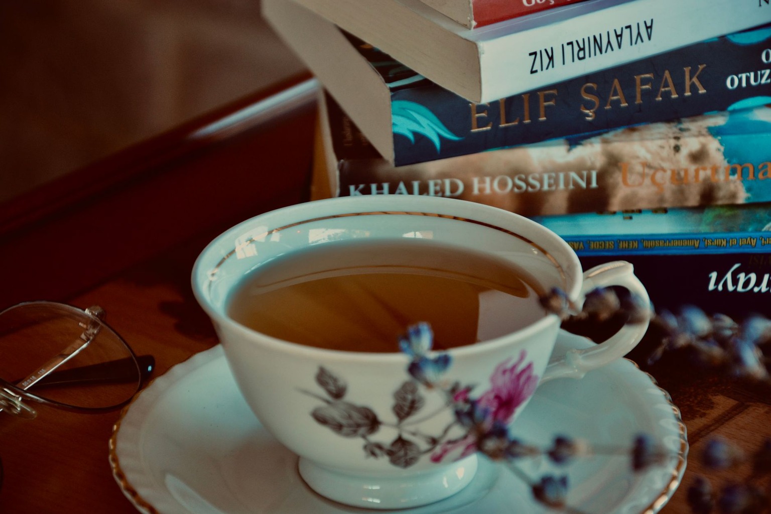 The Hidden Benefits of Community Book Clubs for Mental Health and Social Bonds — How to Start Your Own Community Book Cl