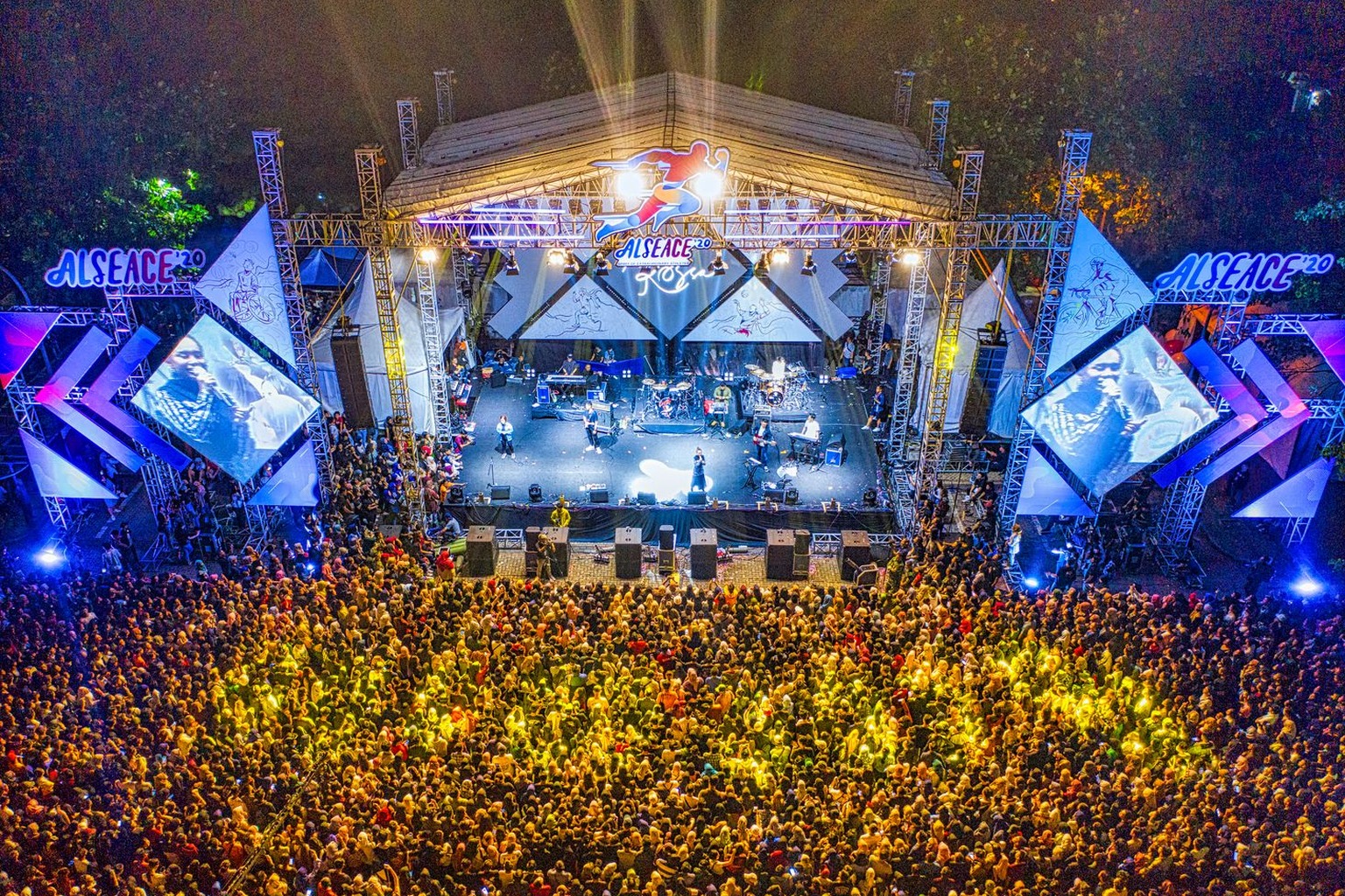 The Psychology Behind Why People Attend Local Festivals (And How to Boost Attendance) — The Power of Novelty and Shared 